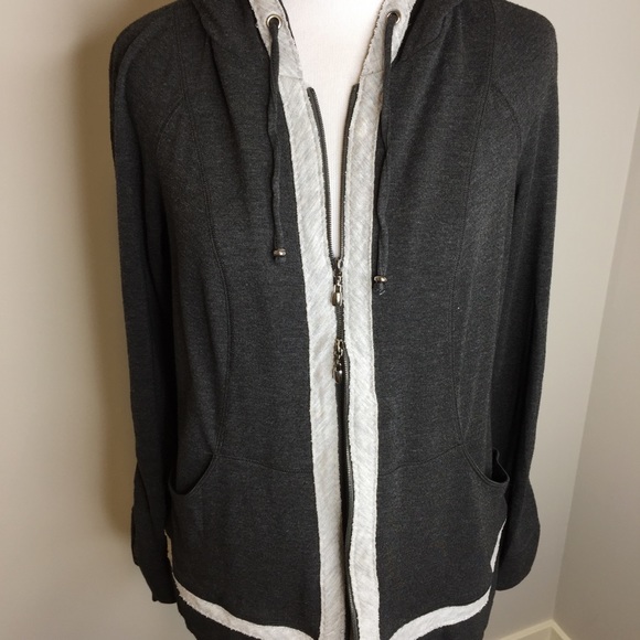 St. John Gray Zipper Hooded Sweatshirt | P - Picture 6 of 6